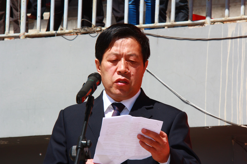 我校隆重举行举办十八而志成人仪式